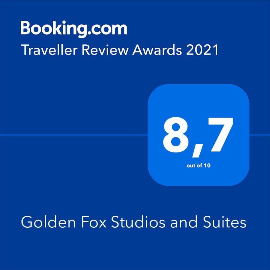 Golden Fox Studios And Suites Lákones Eksteriør bilde